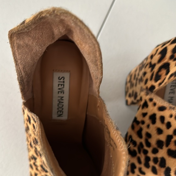 Steve Madden, 9, booties leopard print - Picture 2 of 4